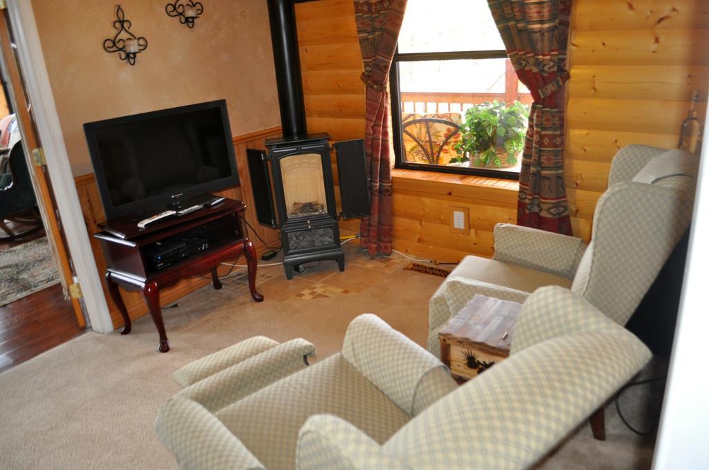 Elkwood Manor Bed & Breakfast 帕戈萨斯普林斯 外观 照片