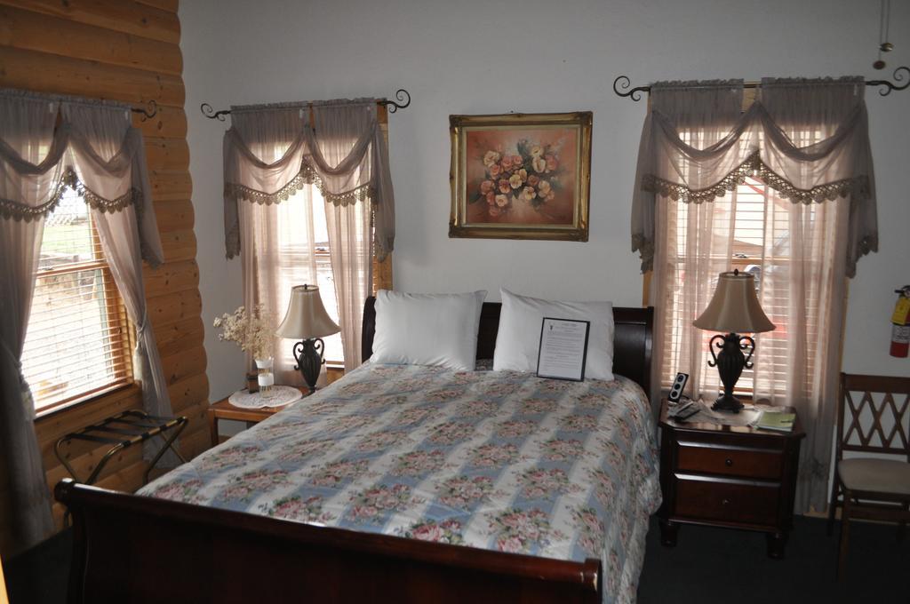 Elkwood Manor Bed & Breakfast 帕戈萨斯普林斯 外观 照片